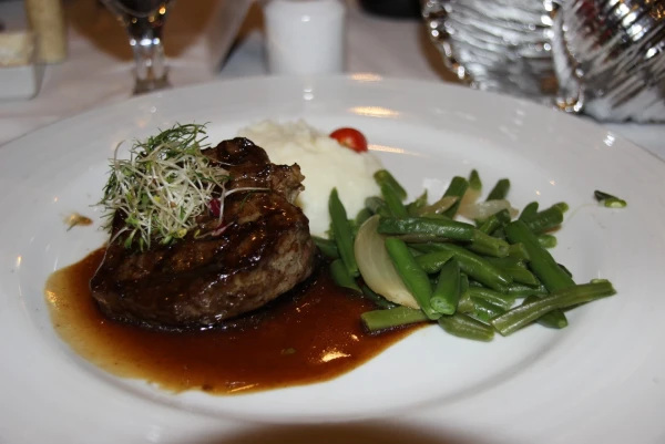 Лайнер Carnival Glory 4*. Platinum Restaurant. Ужин.