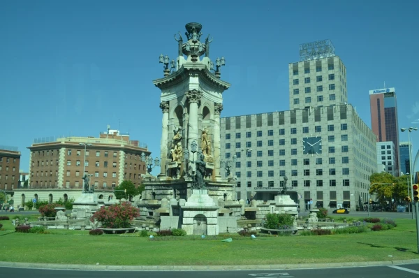 Площадь Испании (Plaza de Espana)