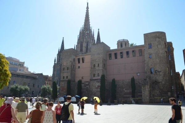 Площадь Пла де ла Сео (Pla de la Seu)