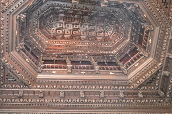 Потолок во Дворце Наместника (Palau de Lloctinent)