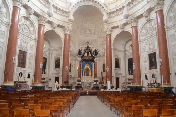 В Базилике Кармельской Богоматери (Basilica of Our Lady of Mount Carmel)