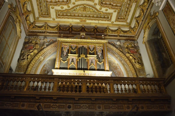 В Соборе Святого Иоанна Крестителя (St.John`s Co-Cathedral&amp;Museum). Орган