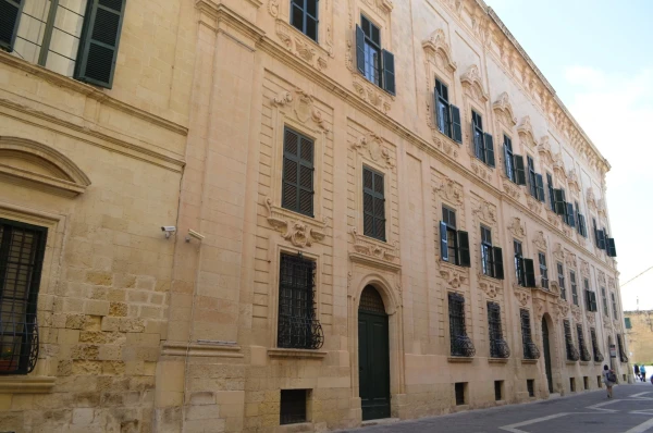 Кастильское подворье. Палаццо Паризио (Palazzo Parisio)