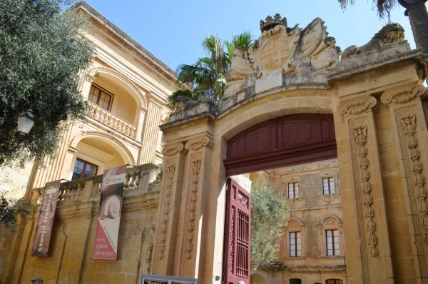 Дворец Вильена (Palazzo Vilhena)