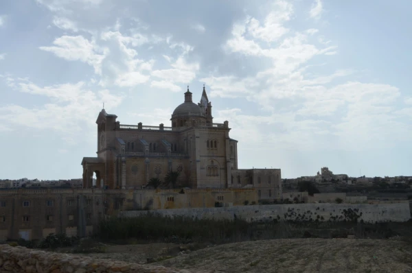 Церковь Та Пину (Ta Pinu Sanctuary)