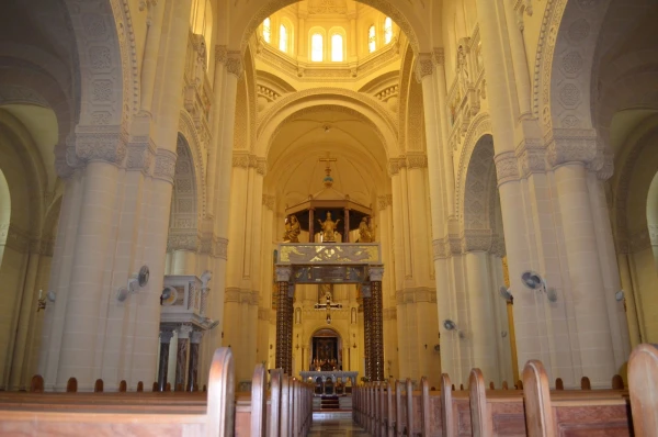 В Церкви Та Пину (Ta Pinu Sanctuary)