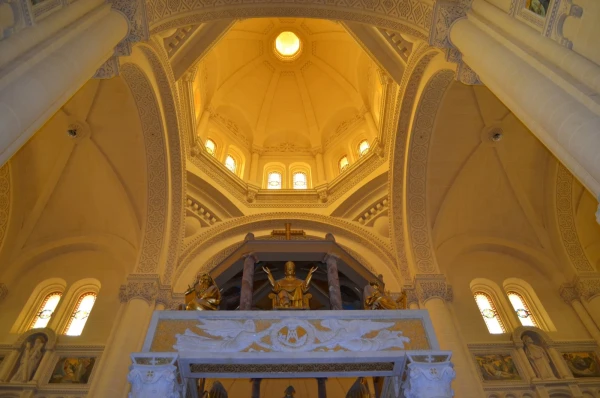 В Церкви Та Пину (Ta Pinu Sanctuary)