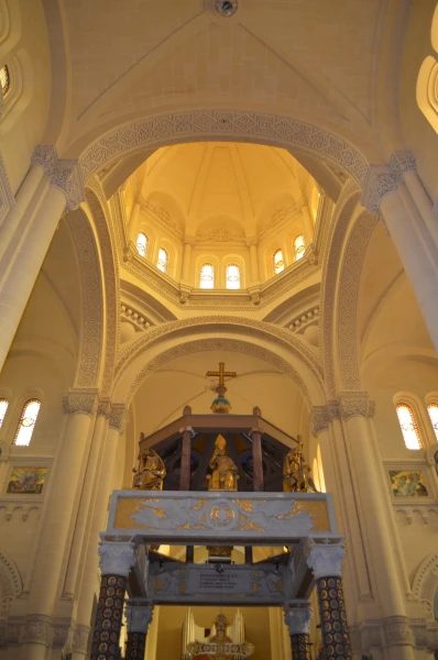 В Церкви Та Пину (Ta Pinu Sanctuary)