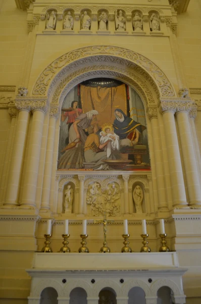 В Церкви Та Пину (Ta Pinu Sanctuary)