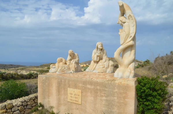 Окрестности Церкви Та Пину (Ta Pinu Sanctuary)