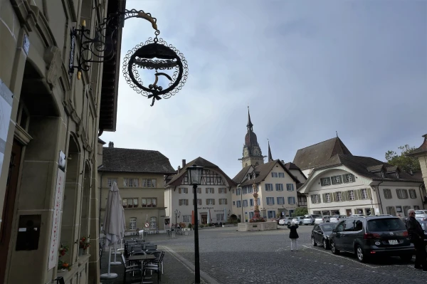 Niklaus-Thut-Platz 