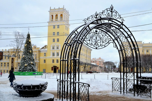 Выход из парка "Блоньё" на пл. Ленина