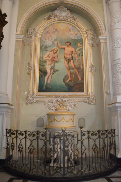 В Церкви Святого Петра (Duomo Di San Pietro)
