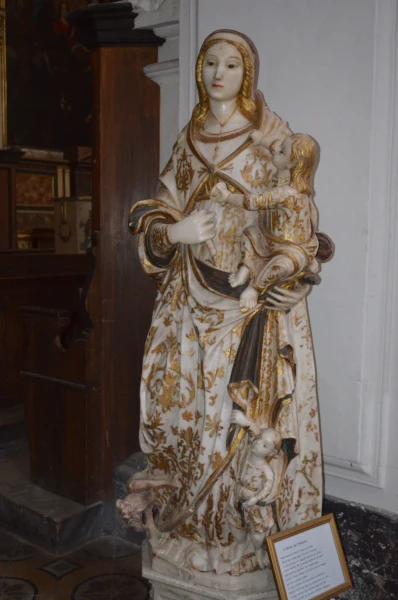 В Церкви Святого Петра (Duomo Di San Pietro)