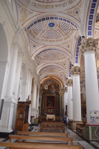 В Церкви Святого Петра (Duomo Di San Pietro)