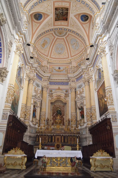 В Церкви Святого Петра (Duomo Di San Pietro)