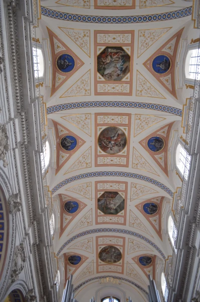 В Церкви Святого Петра (Duomo Di San Pietro)
