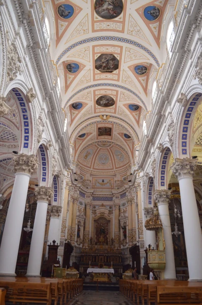 В Церкви Святого Петра (Duomo Di San Pietro)