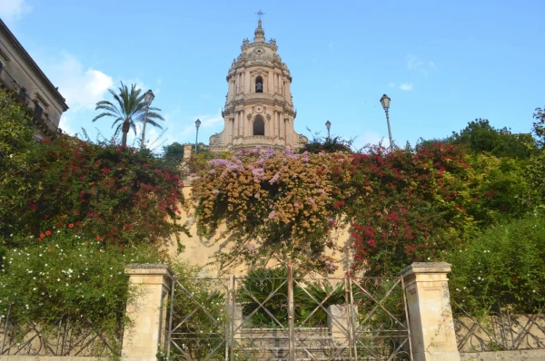 Кафедральный Собор святого Георгия (Duomo di San Giorgio) 12 века