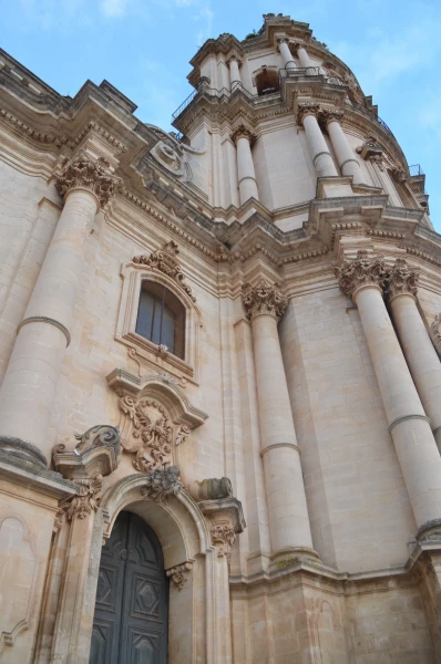 Кафедральный Собор святого Георгия (Duomo di San Giorgio) 12 века