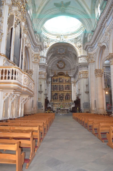 В Кафедральном Соборе святого Георгия (Duomo di San Giorgio) 12 века