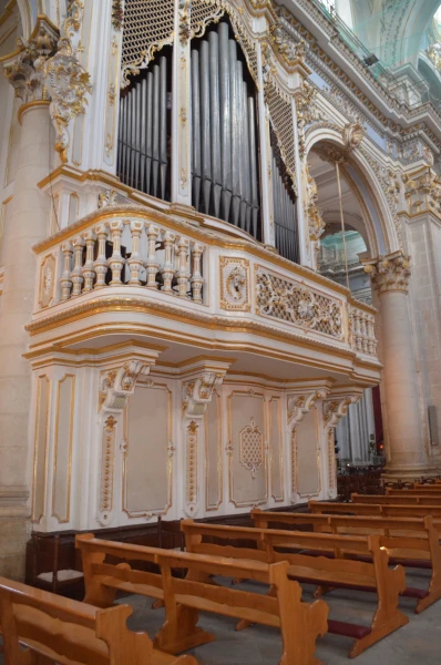 В Кафедральном Соборе святого Георгия (Duomo di San Giorgio) 12 века
