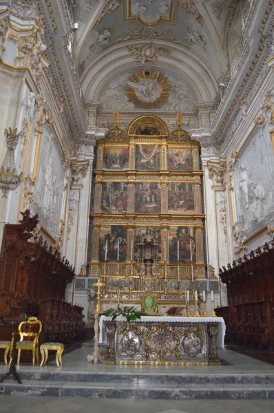 В Кафедральном Соборе святого Георгия (Duomo di San Giorgio) 12 века