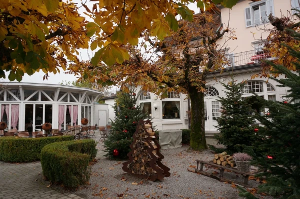 Дворик ресторана Seehof, Кюснахт