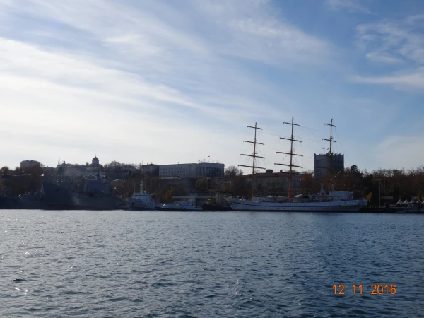 Прогулка по Севастопольской бухте...