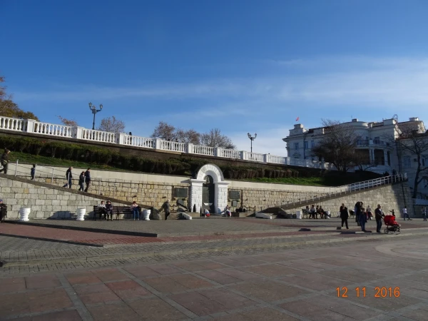Приморский бульвар...