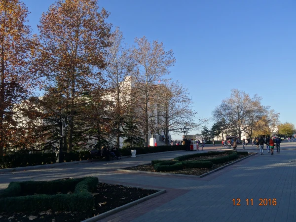 Приморский бульвар...
