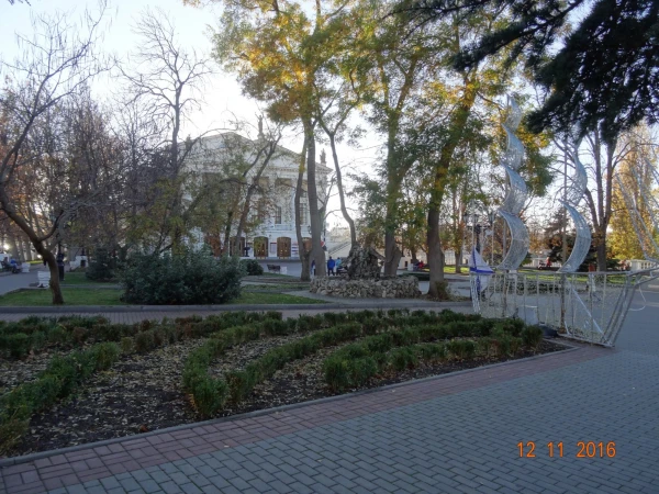 Приморский бульвар...