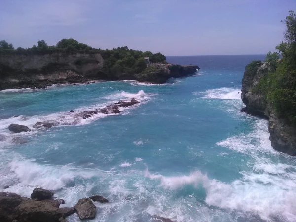 Blue Lagoon (Нуса Ченинган)