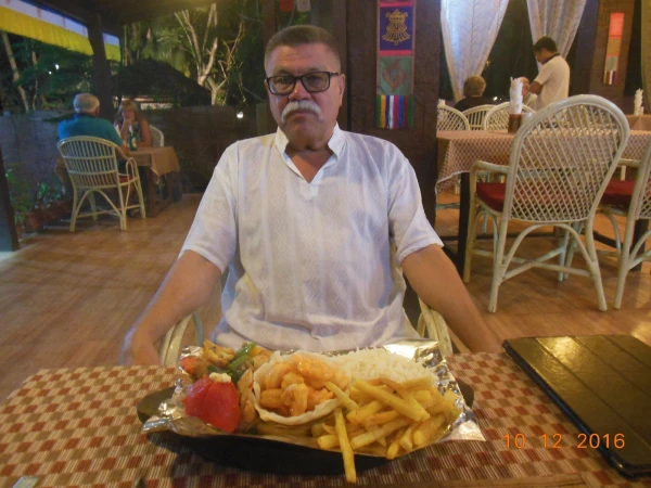 ресторан Horizon Grill-самые большие порции там
