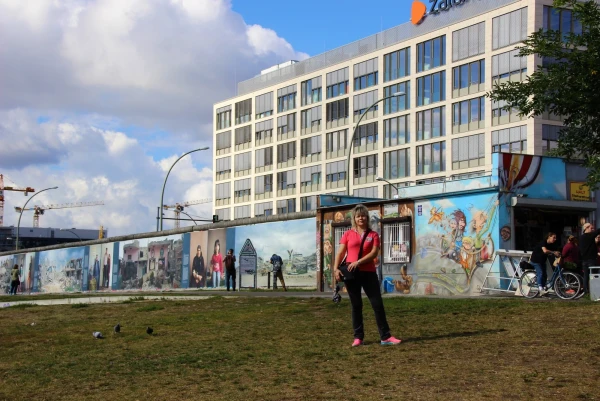 Галерея "East Side Gallery" на Берлинской стене..