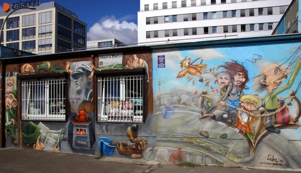 Галерея "East Side Gallery" на Берлинской стене..