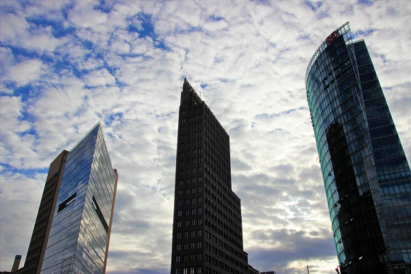 Потсдамская площадь ( Potsdamer Platz).