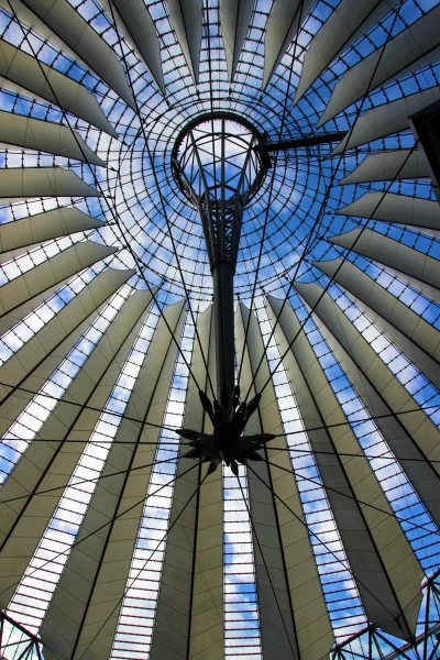 Sony Center — ансамбль зданий на Потсдамской площади в центре германской столицы, один из символов нового Берлина.