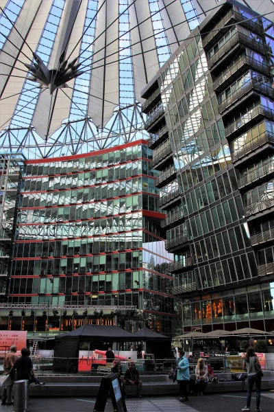 Sony Center — ансамбль зданий на Потсдамской площади в центре германской столицы, один из символов нового Берлина.