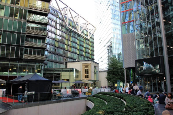 Sony Center — ансамбль зданий на Потсдамской площади в центре германской столицы, один из символов нового Берлина.