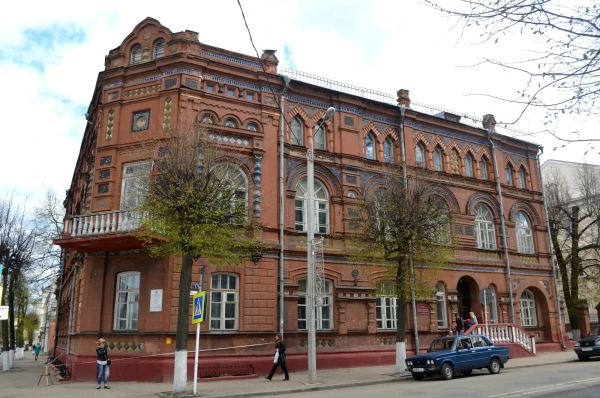 Дворец творчества детей и молодежи (возведен в 1895 г. по указу купца 2-й гильдии Павла Будникова)