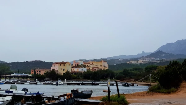 отель Cala di Volpe, где снимались эпизоды для одного из фильмов бондианы “Шпион, который меня любил" 
