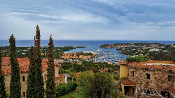 Costa Smeralda (Коста Смеральда) с моря и с суши