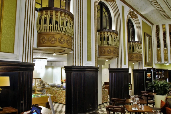 "Seurahuone Helsinki" 4*. Ресторан отеля "Brasserie Le Havre".