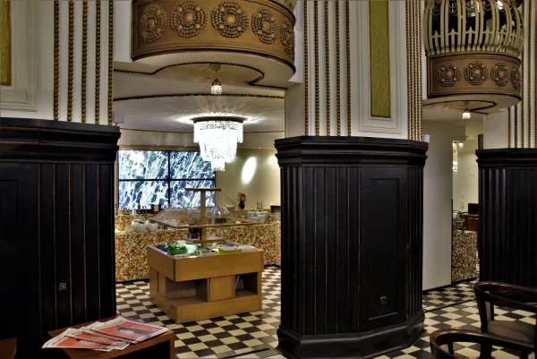 "Seurahuone Helsinki" 4*. Ресторан отеля "Brasserie Le Havre".