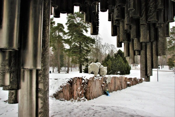 Хельсинки. Мемориал Я. Сибелиуса.
