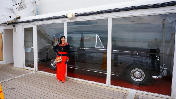 Королевская яхта Британия - Rolls-Royce Phantom V для парадного выезда