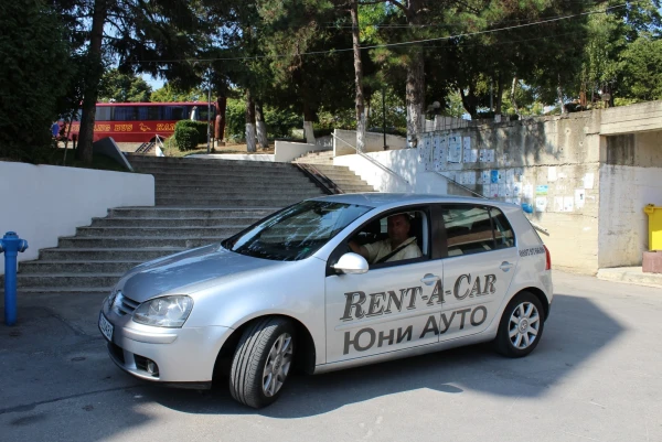 Второй арендованный нами автомобиль
