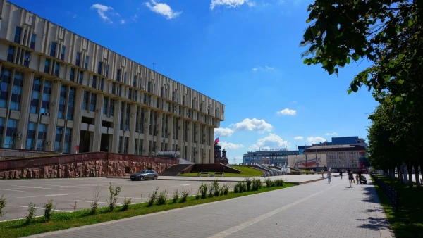 Здание областной администрации