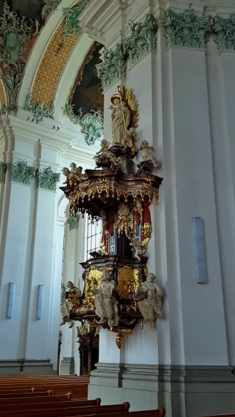 Роскошные интерьеры церкви St.Gallus и Otmar 